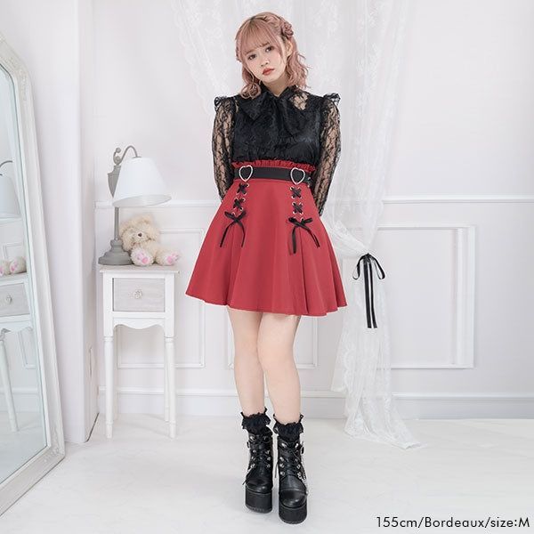 Heart buckle ribbon skirt